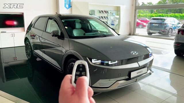 全新现代 IONIQ 5电动运动型多功能车SUV,续航里程超过 300 英里