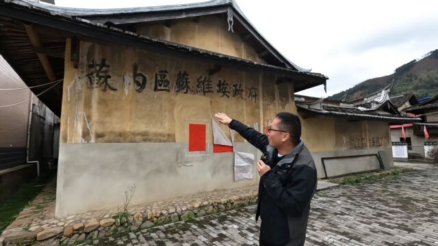 福建龙岩有座红军村,很多年轻人选择参军,不愧是革命烈士后代