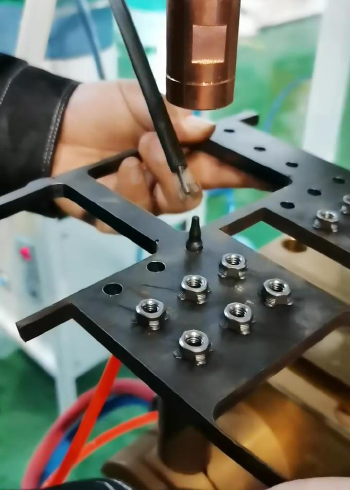 安嘉碳钢板自动螺母凸焊机焊接视频