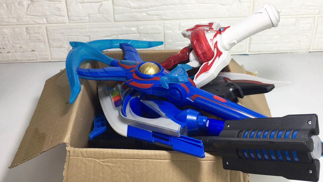 奥特曼武器玩具大合集,泽塔枪弓 泰迦赤焰剑 艾克斯头镖 贝利亚武器