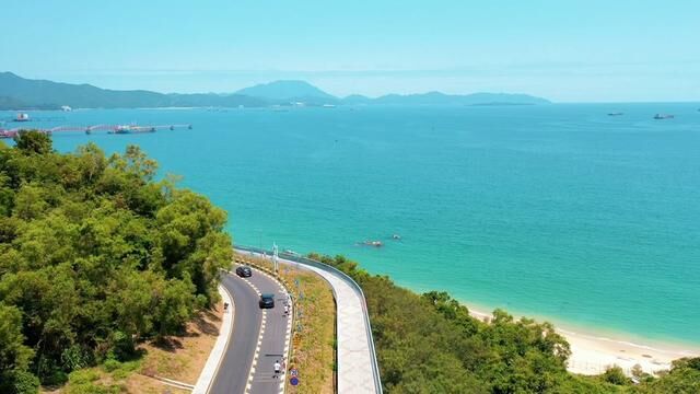 冬日的海岸也可以如此浪漫,这个春节假期就来玫瑰海岸吧!春节氛围感满满拍照也超级出片~#开启2023第一场旅行