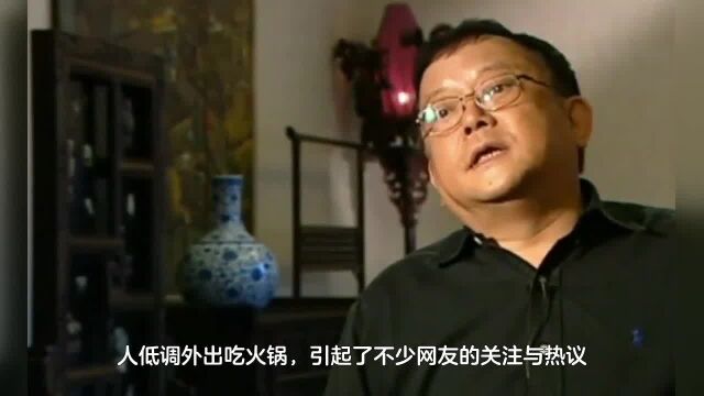 王刚全家现身,开百万豪车,14岁儿子身材高大