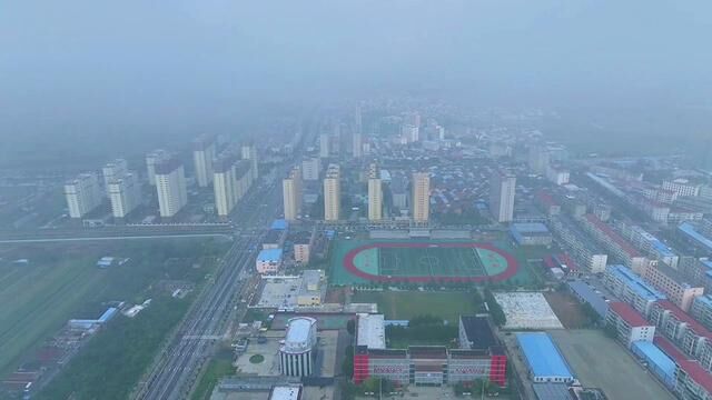 雨后的翼城!视频配音是翼城黄书记在在粤港澳大湾区推介会的致辞,“大鹏舒翼乘风起,扶摇直上九万里”诗意满满,壮阔雄浑!