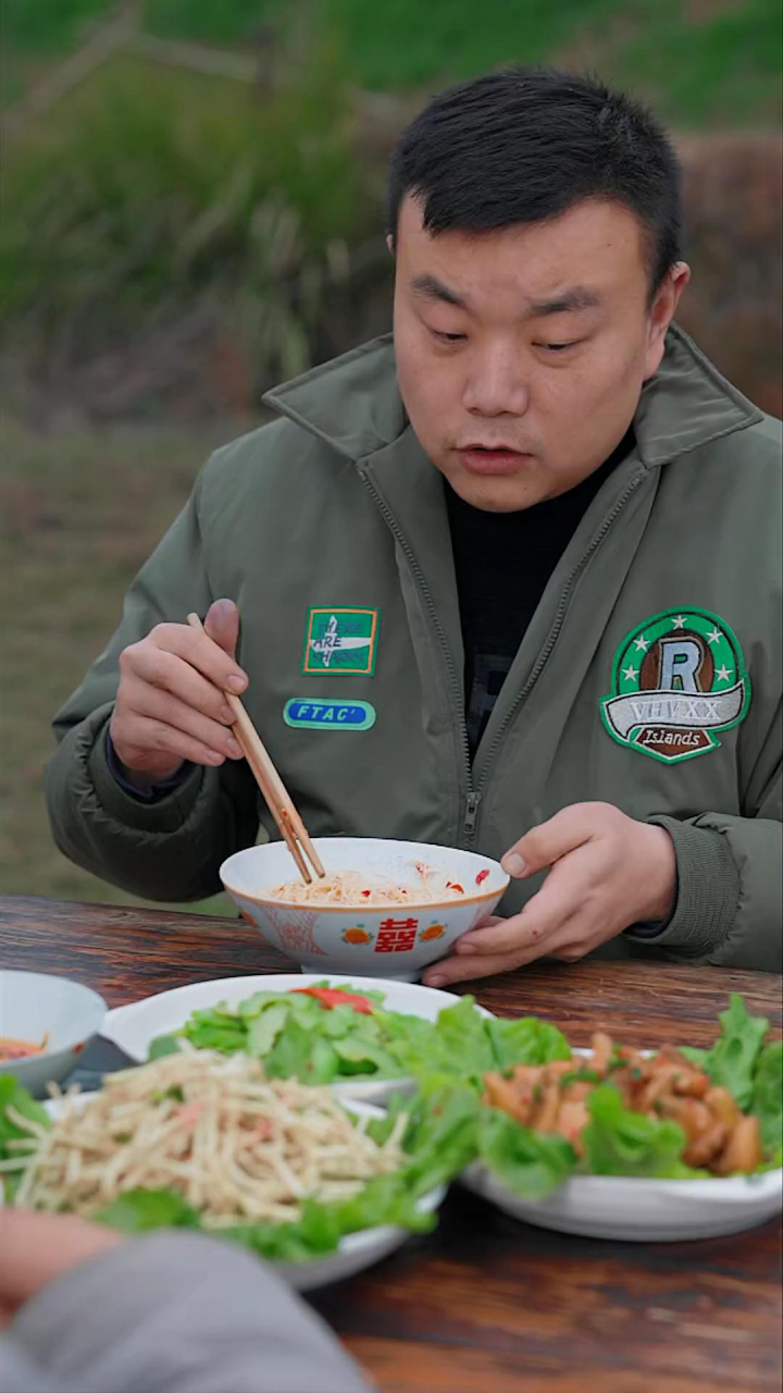 摊牌了,大壮就是老表请来治鸭老板的#搞笑美食