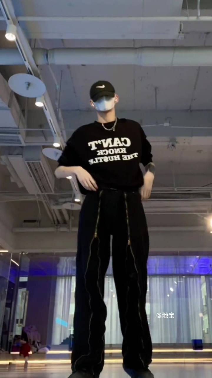 会跳舞的男孩子加分吗#dance #帅哥街舞 #foryoupage