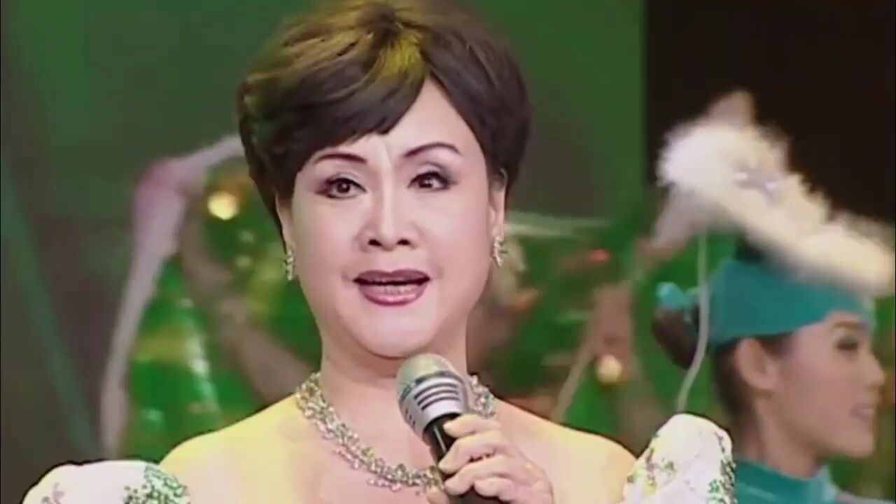 王菲真是飘了,竟敢挑战李谷一代表作,伴奏突然消失,差距一目了然