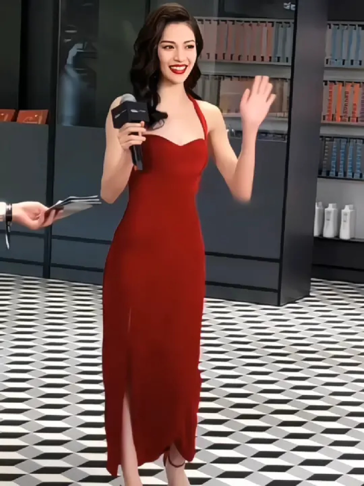 红色高开叉吊带裙性感明艳#钟楚曦#辣身材 #精致优雅