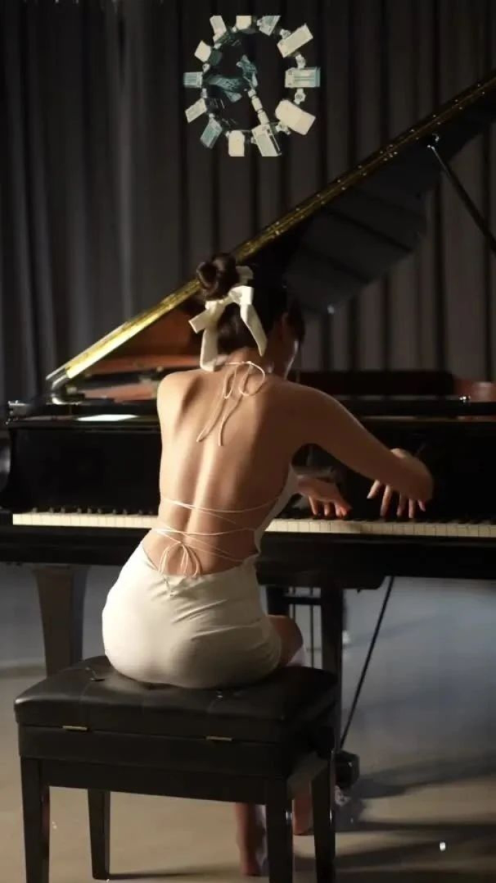 【网红】新加坡ins健身女神-cathryn李元玲天使面孔魔鬼身材