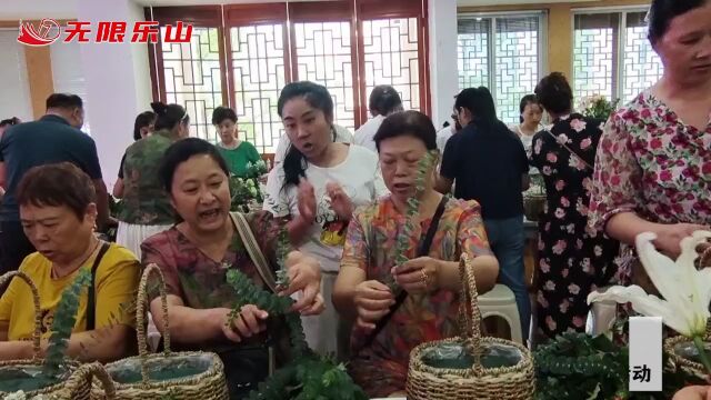 “花”点心思,海棠街道青果山社区扮靓家园