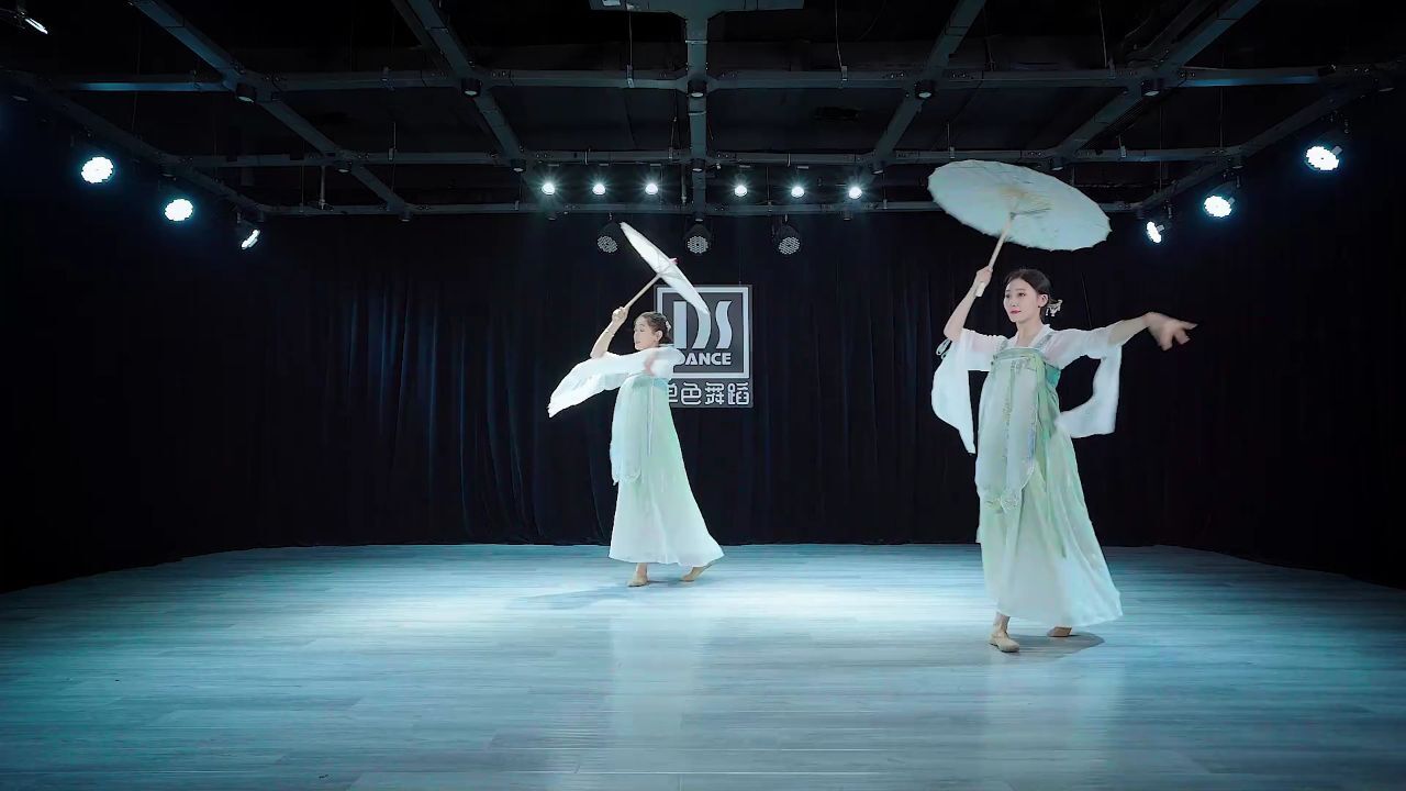 春风来了,清晰脱俗古风伞舞春三月练习室版_腾讯视频