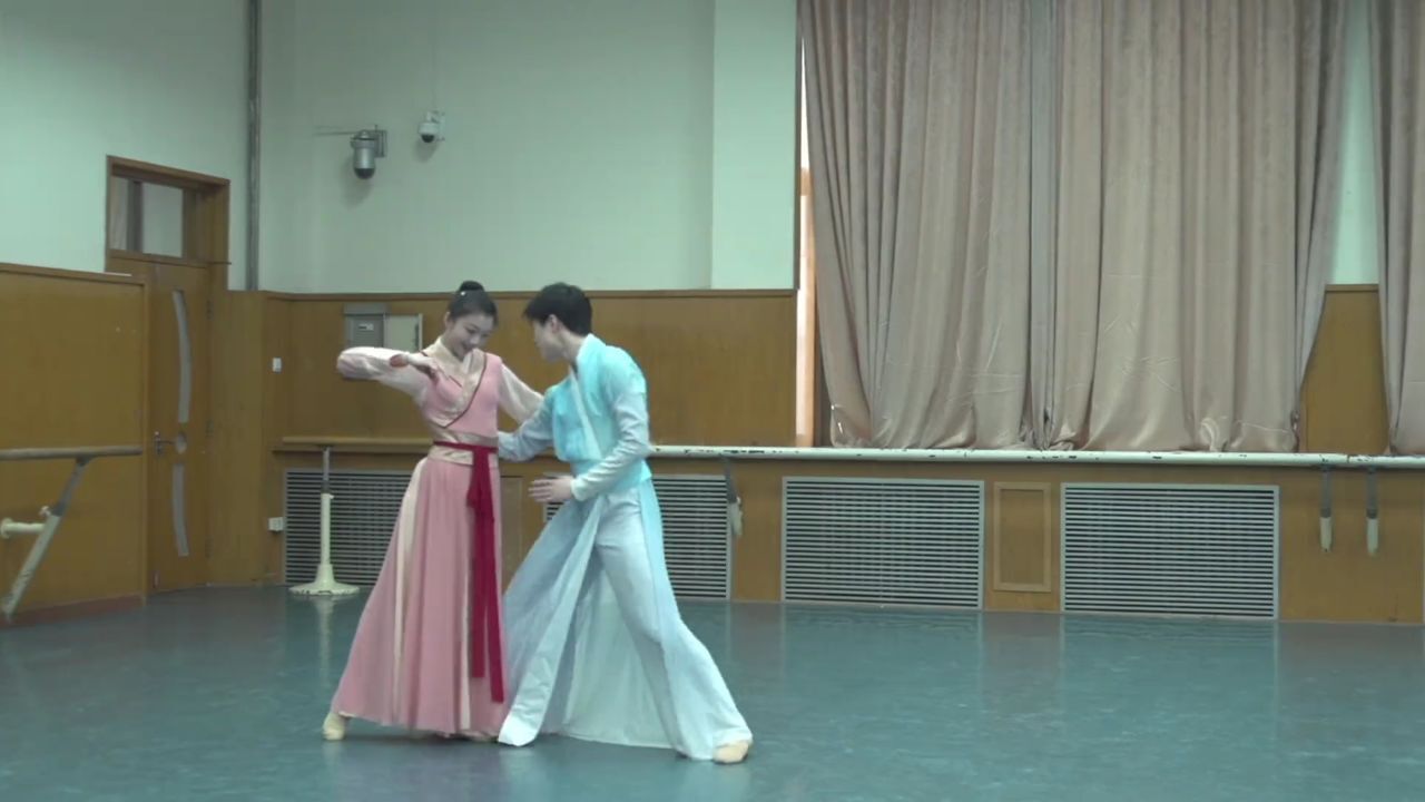 你看到停滞的一瞬了吗#舞美视觉 #北京舞蹈学院