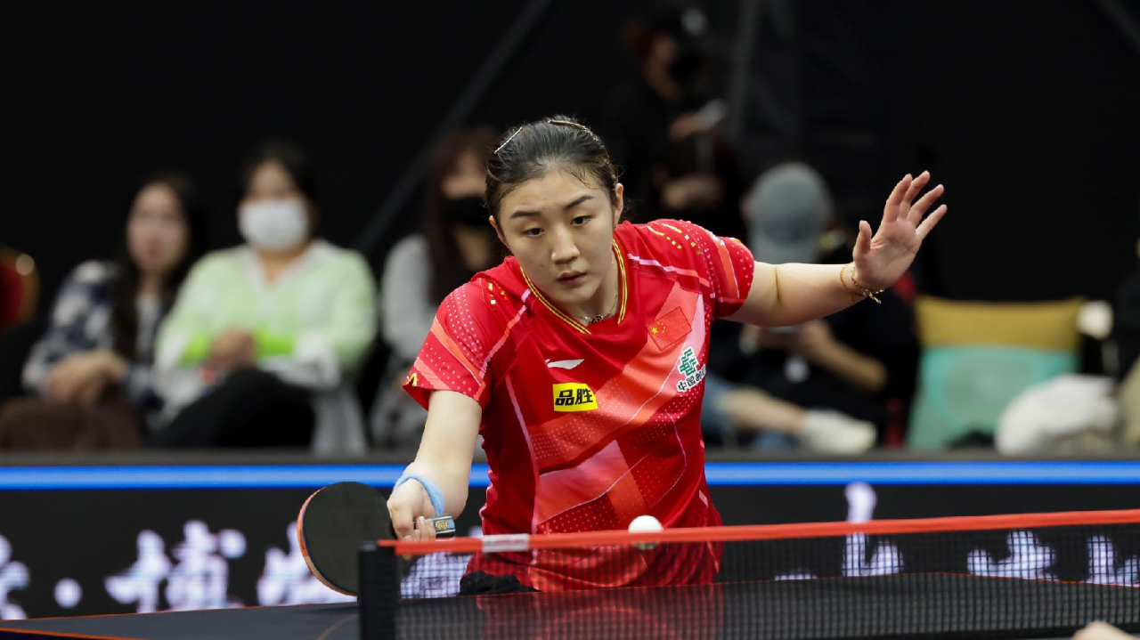 孙颖莎vs陈梦第三局:双方疯狂对拉 梦姐6-1开局莎莎无缘逆转