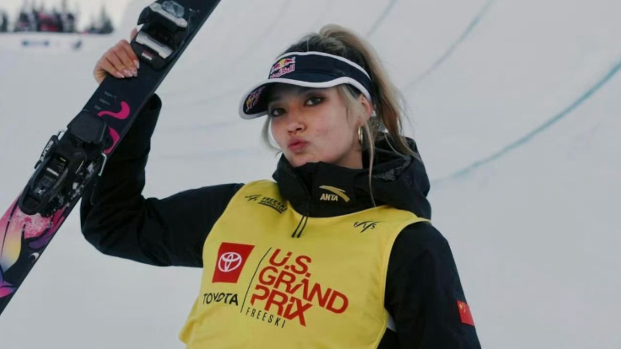 创造历史!谷爱凌15小时连夺2金,赛后发声:又要赶回学校上课了