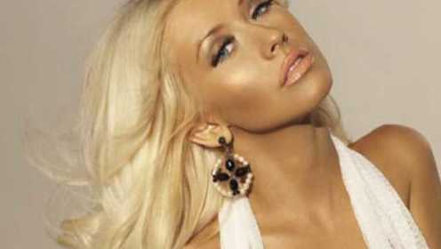 Christina Aguilera《Beautiful》