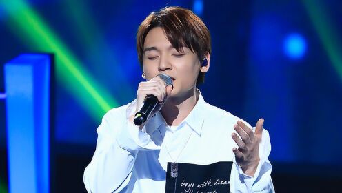 胡睿当着王力宏的面翻唱《爱错》!唱出心痛无奈的感觉