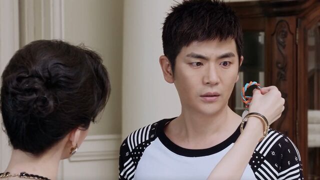 《爱人的谎言》第二十四集03:因杜鹃的刁难破坏,易奕知道了童四季就是