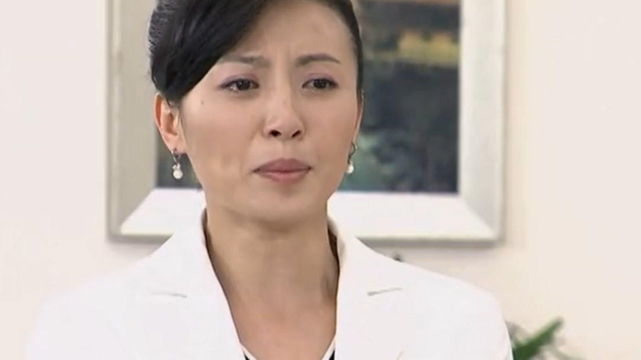 《娘家的故事1》第36集 01:何小东在家十分嫌弃李平,对他嗤之以鼻