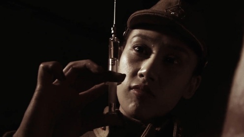 《敌后英雄》第十二集02：女日本给俘虏打了一针，八路军就全说了