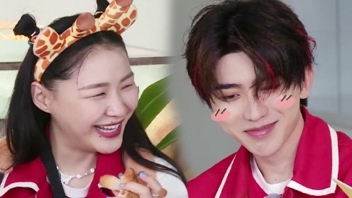 蔡徐坤回应金靖打趣我愿意当她的钥匙