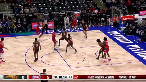 《NBA全场集锦》迪亚洛三分拔中再补一刀 哈里斯三分开张拿下球队首分