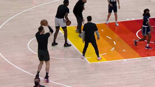 《NBA全场集锦》篮网赛前热身格里芬手感爆棚 三分球4连中轻松写意