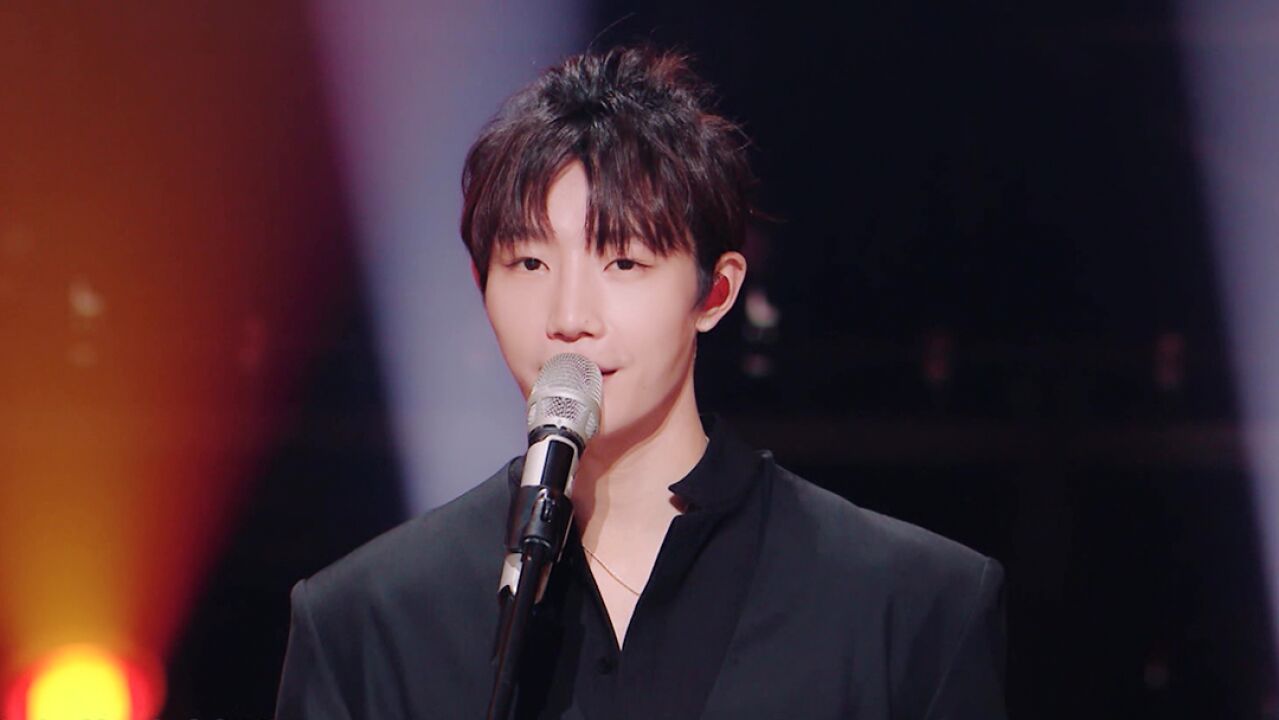 胡梦周现场表演溯温柔声线一秒治愈