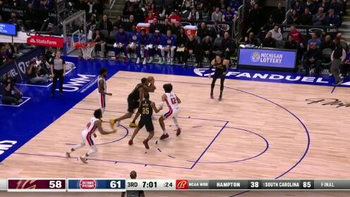 《NBA全场集锦》麦格鲁德高抛喂饼 巴格利空接暴扣挂筐