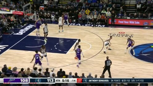 《NBA全场集锦》手感准的不像话！克拉克森外线高难度三分一发入魂