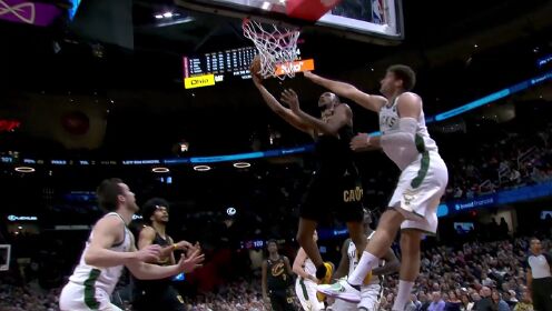《NBA骑士》平步青云空中作业 莫布利突破拉杆上篮甩开洛佩斯