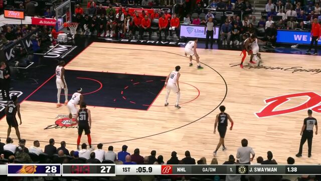 劈头盖脸！尤班克斯长臂遮天送排球大帽