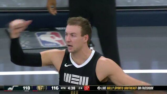 NBA季中锦标赛小组赛：爵士vs灰熊英文原声全场回放