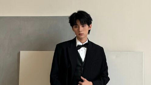 2023微博视界大会_“梨涡少年”周翊然全黑西装太帅了_综艺_高清完整版视频在线观看_腾讯视频