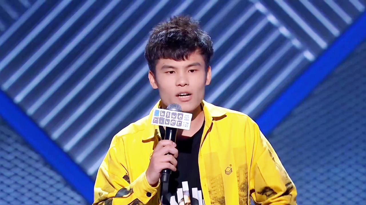 爆梗脱口秀丨何广智理发失败超憋屈,和理发师都沉默了