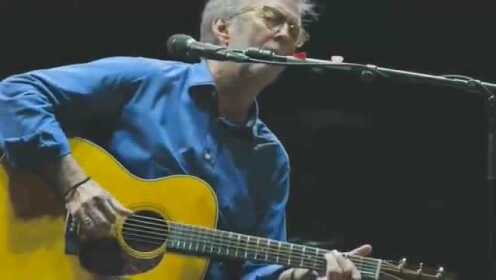 70岁的Eric Clapton现场演唱经典的《Tears in Heaven》