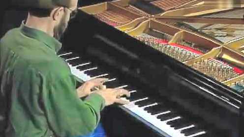 找了好久的《卡农》钢琴曲 大师演奏的就是与众不同