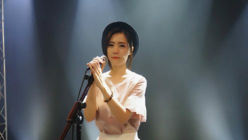 广州美女歌手翻唱谭咏麟情歌《爱情陷阱》好听！