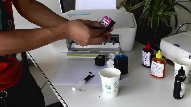 hp打印机连喷墨盒加墨教程