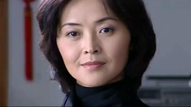 《我是农民》单身女行长独自看爱情片,触情生情做了一个决定