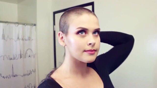 外国美女失恋剃光头,中国女人敢不敢