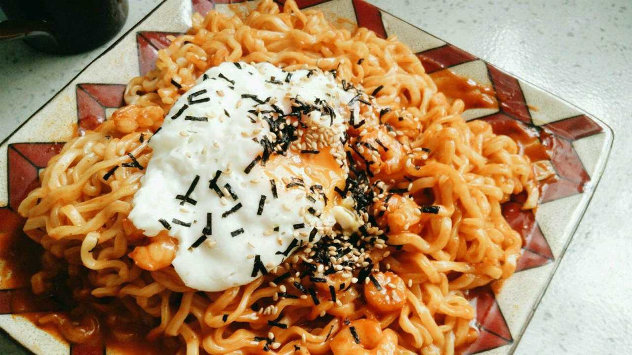 芝士拉丝盖面!高热量但是无法停下来!