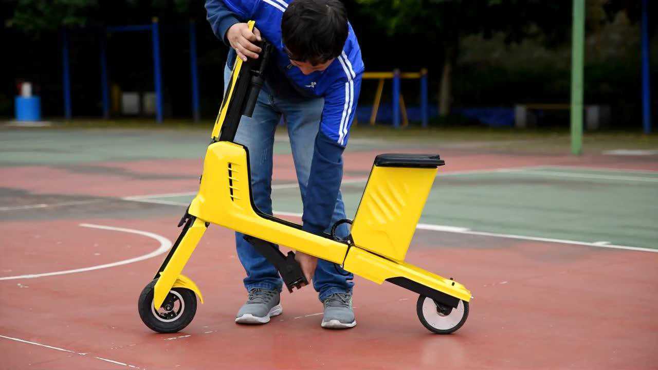 seevbee拉杆箱式折叠电动车