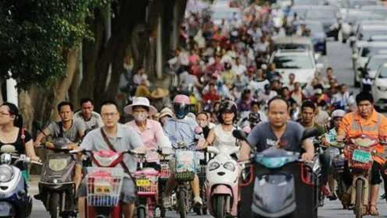 厉害了南宁!不愧是骑在“电驴”背上的城市!电动车无处不在!腾讯视频