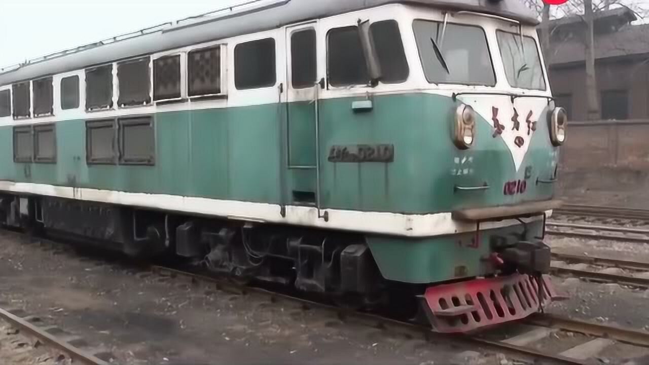 日本车迷拍摄的东方红3型内燃机车,燃煤的味道