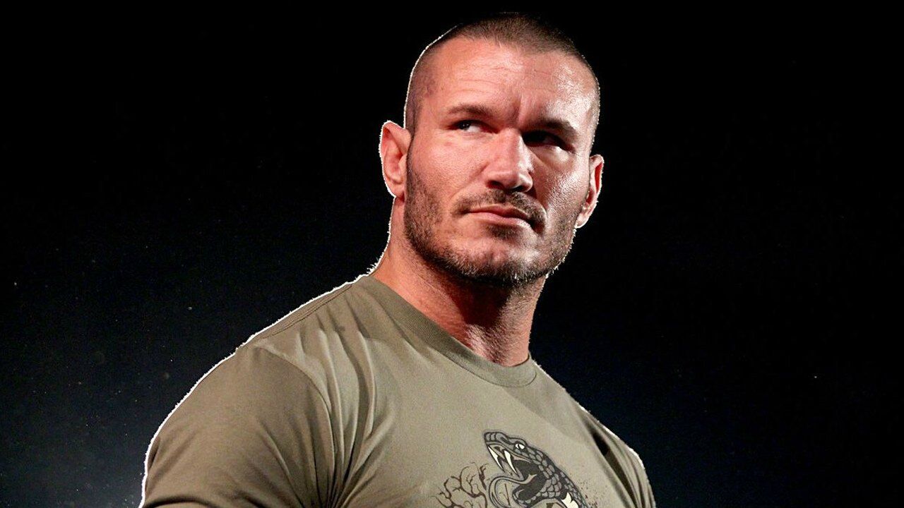 wwe 兰迪奥顿感情史!和wwe司仪谈过恋爱,现任妻子是他的粉丝