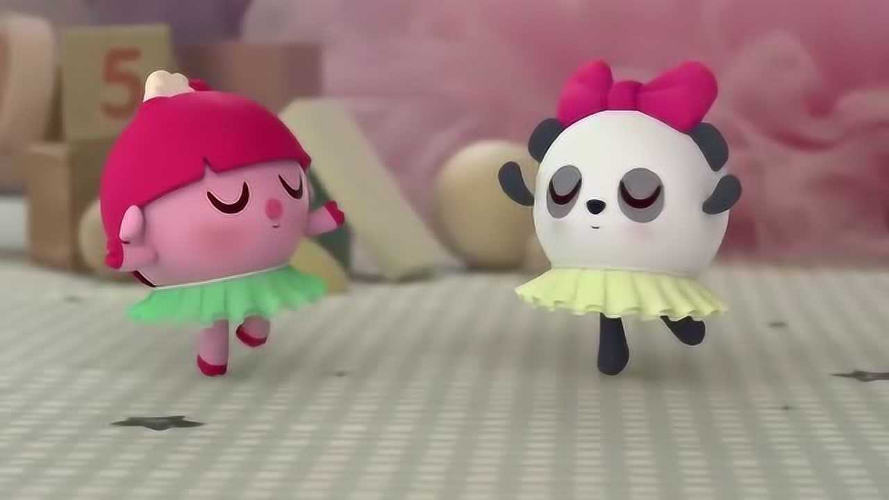 瑞奇宝宝:真棒呀,甜甜这么快就学会跳芭蕾舞了