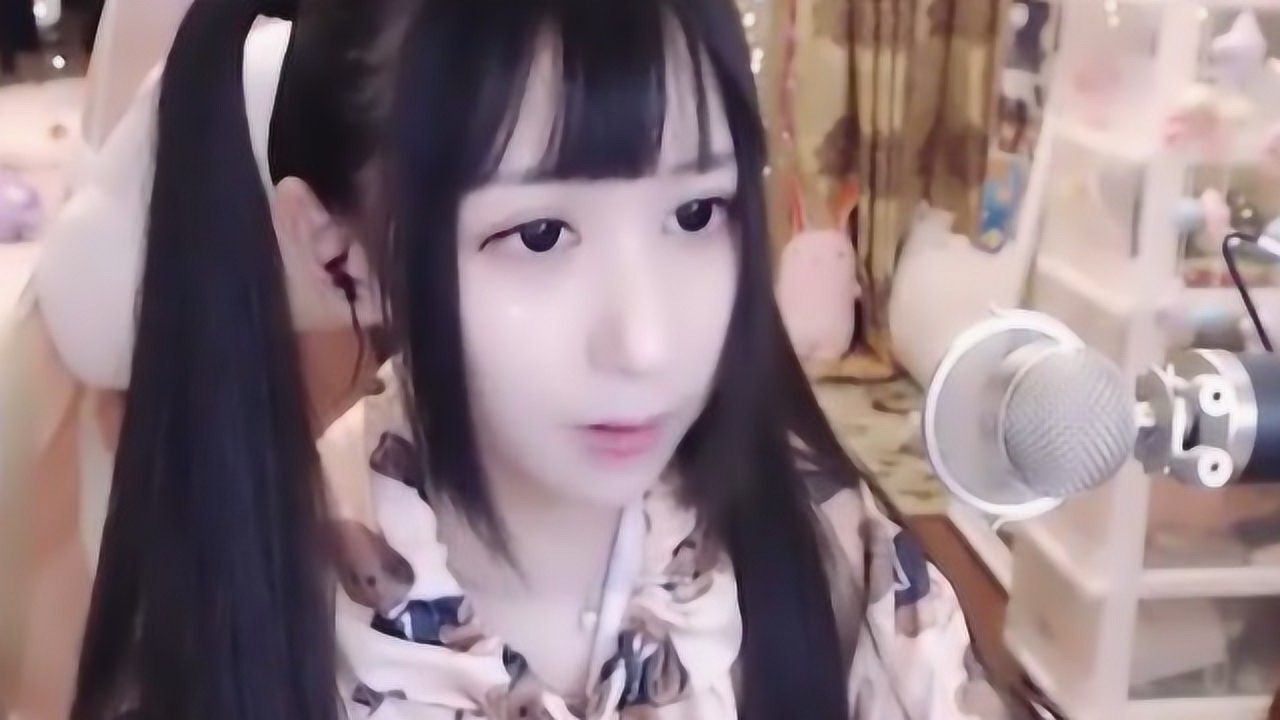 打假网红萝莉尺码缩水严重，网红衣着太暴露，打假小伙遭连累被限流！