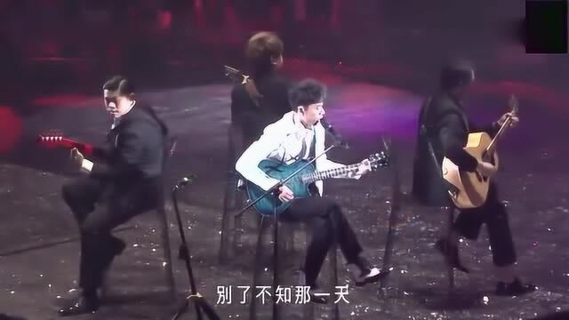 李克勤吉他弹唱《一生不变》经典粤语歌曲真的好听!