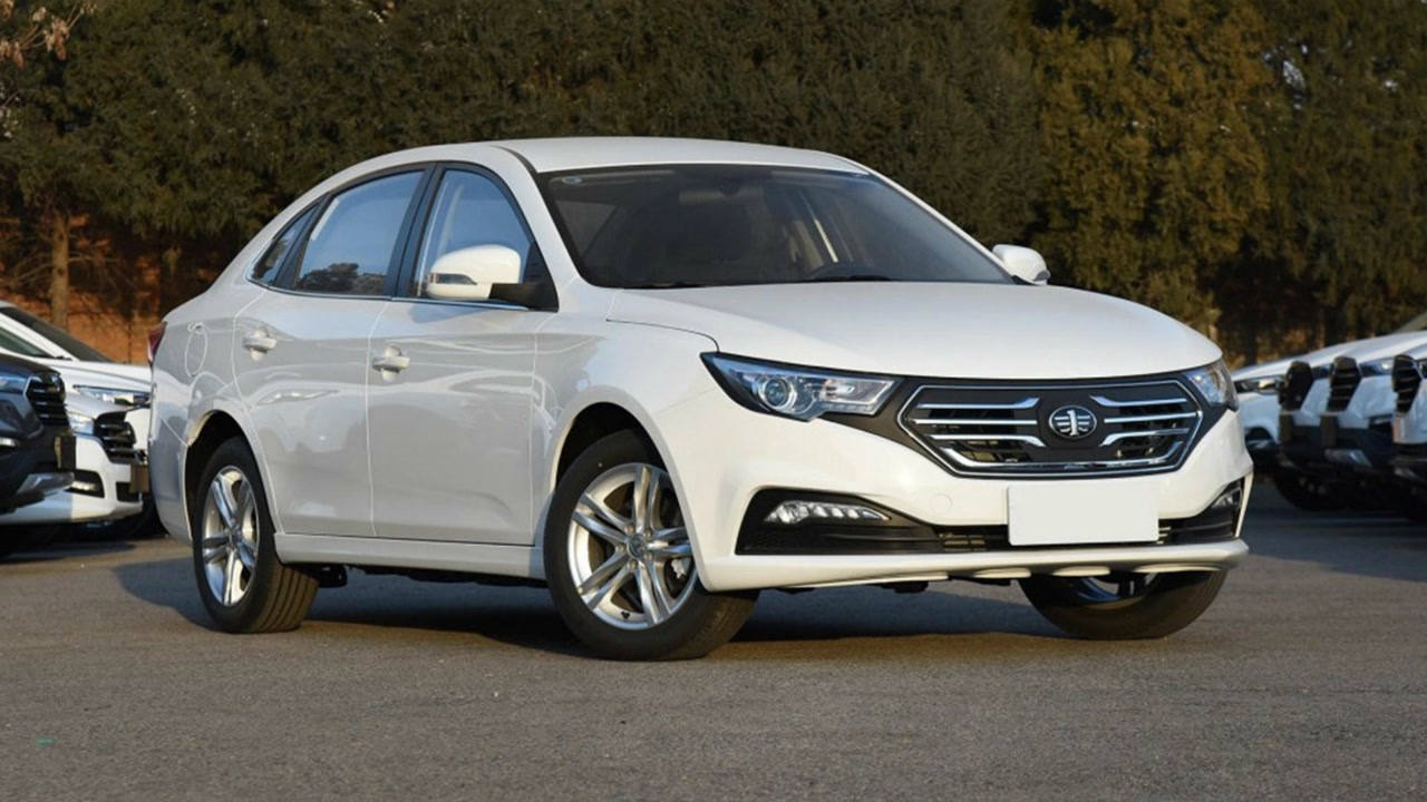 奔腾b30ev补贴前售价17.38-18.38万元,续航205公里,值得入手吗