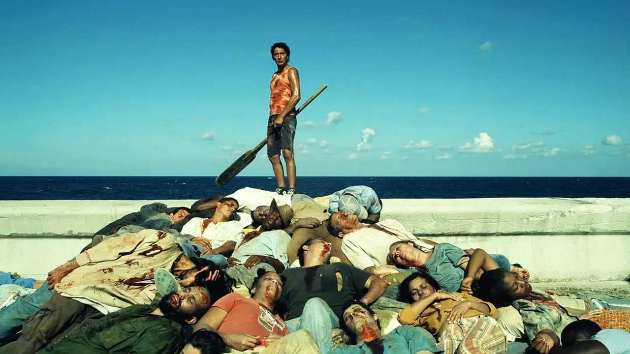 末日危机,所有人都忙着逃命,他却靠丧尸发家致富