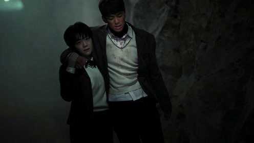 9分钟带你看完韩国恐怖电影《窃窃私语》